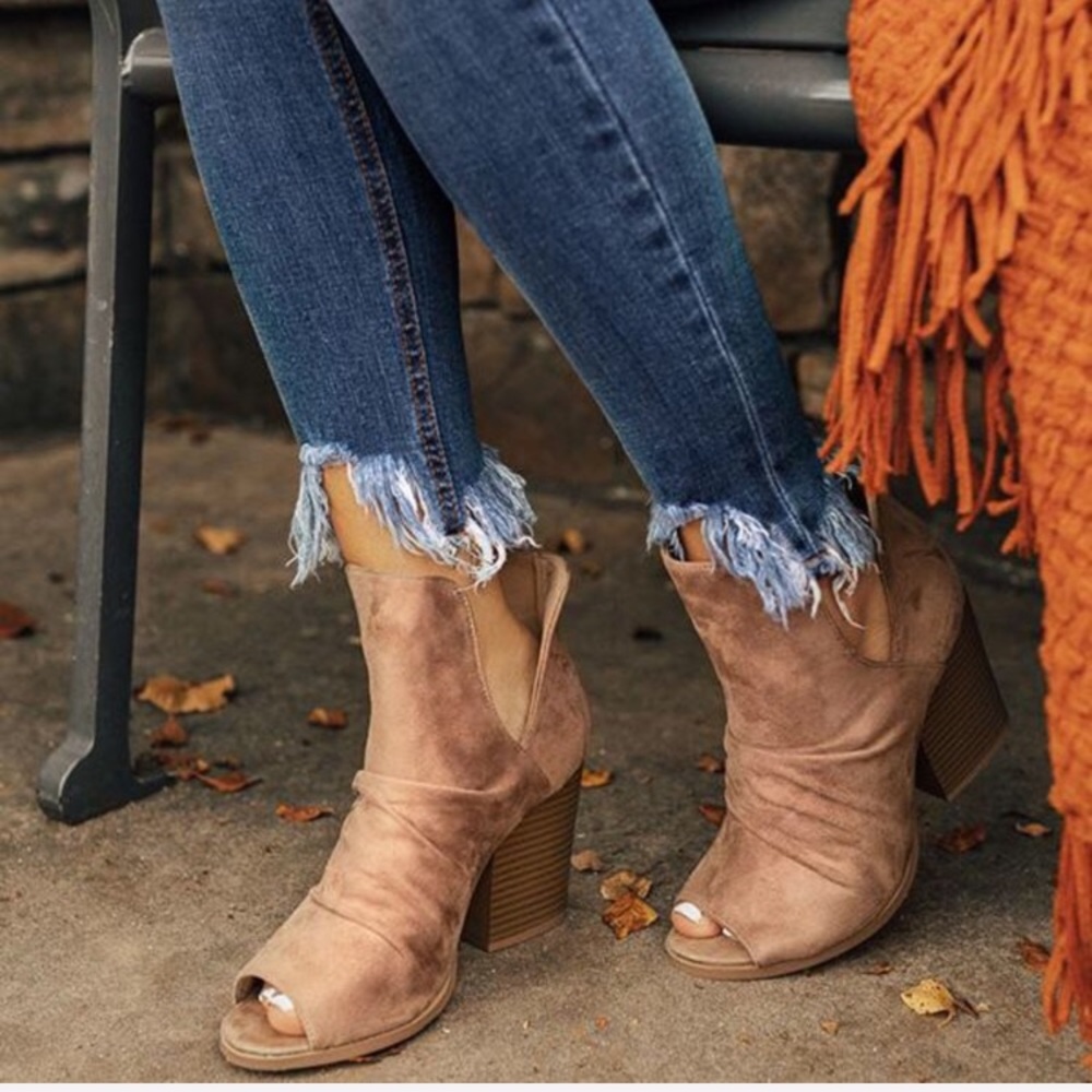 Quinn | Peep Toe Bootie | Taupe - Picture 4 of 6